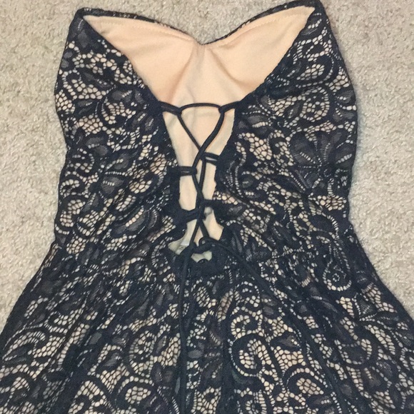 formal black papaya dress!! size medium!! - Picture 3 of 3